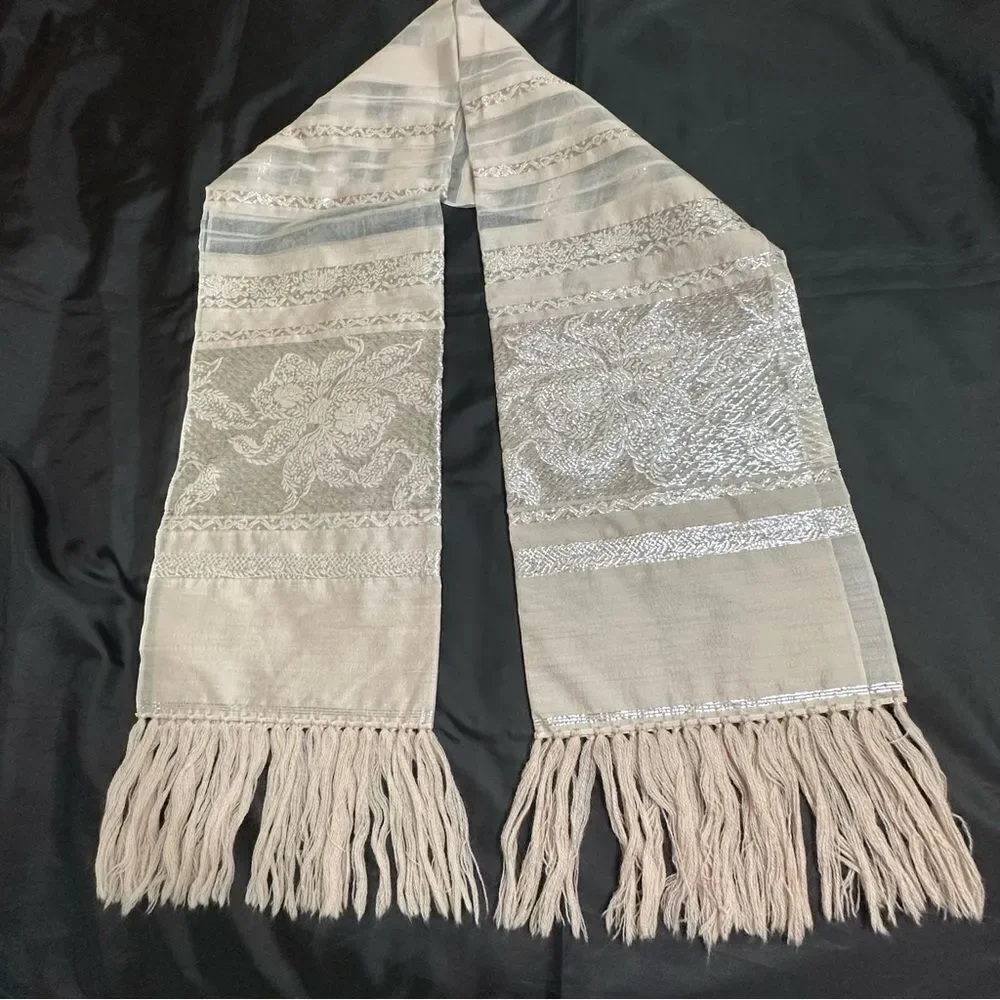 Stylish Vintage Silk Beige and Silver Floral Wrap Shawl Scarf Stole 66”x46”